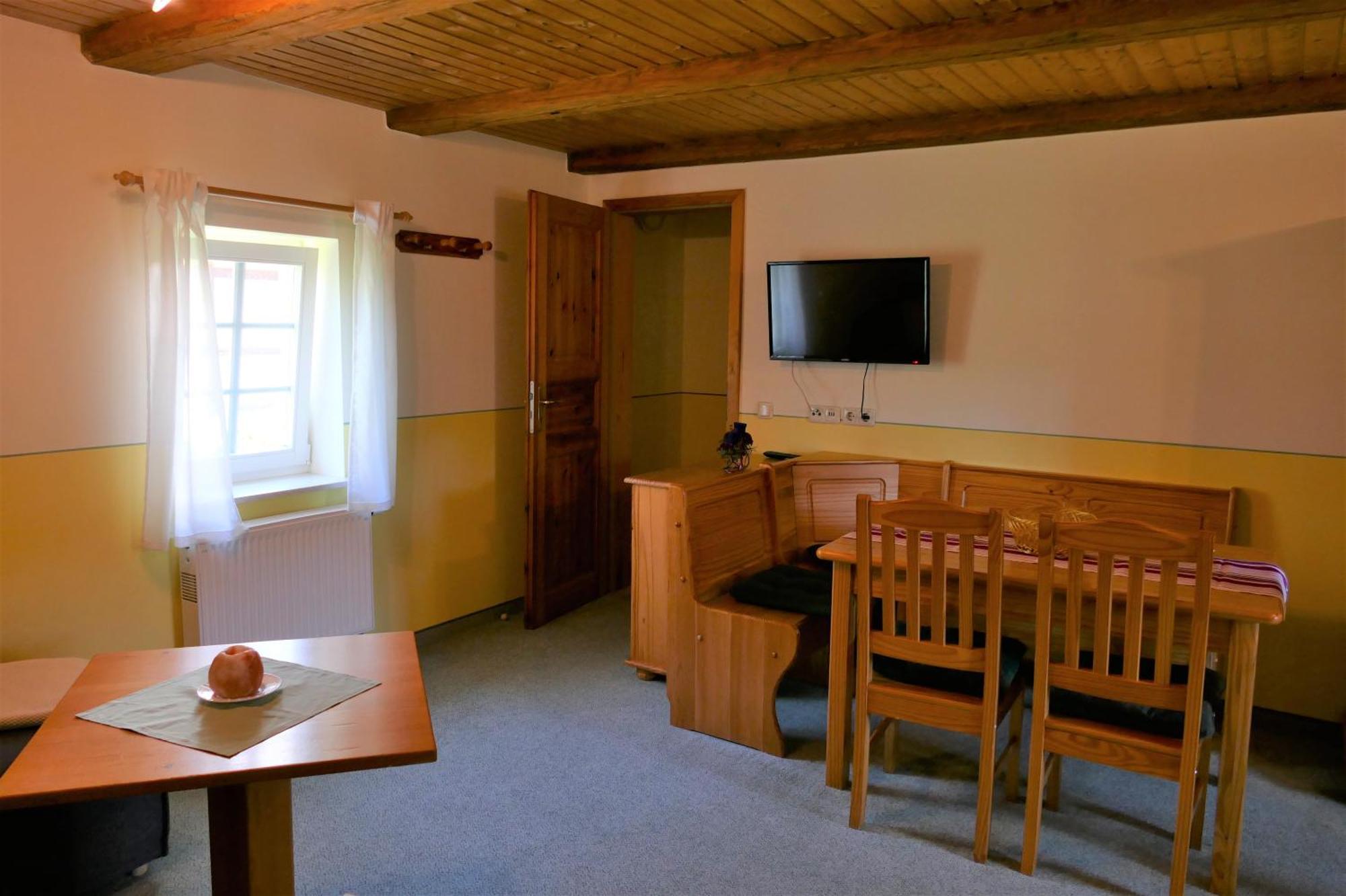 No.5 - Ferienwohnung Schkade Kleingiesshubel الغرفة الصورة